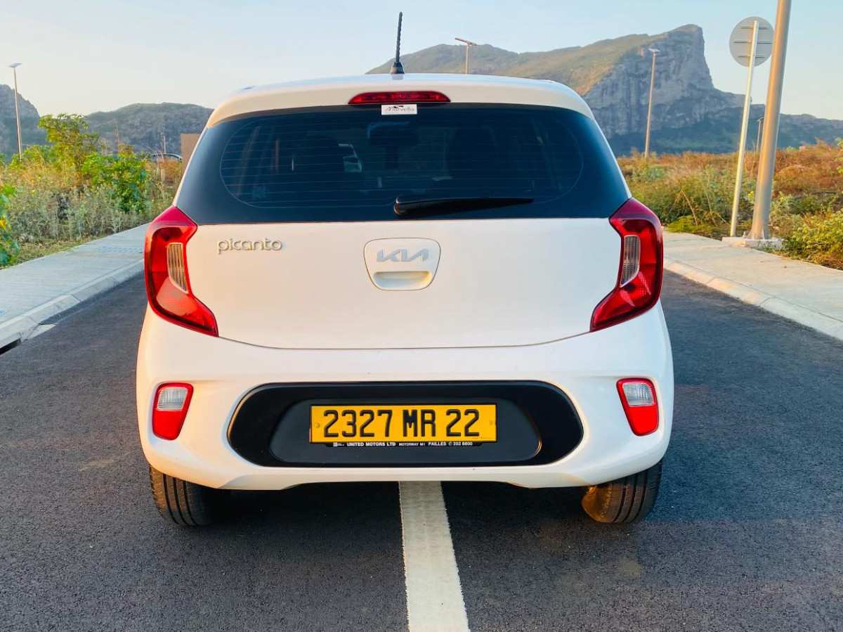 marvella-car-rental-mauritius-picanto-white-6