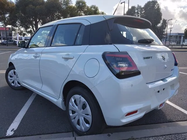 marvella-car-rental-mauritius-suzuki-swift-white-3