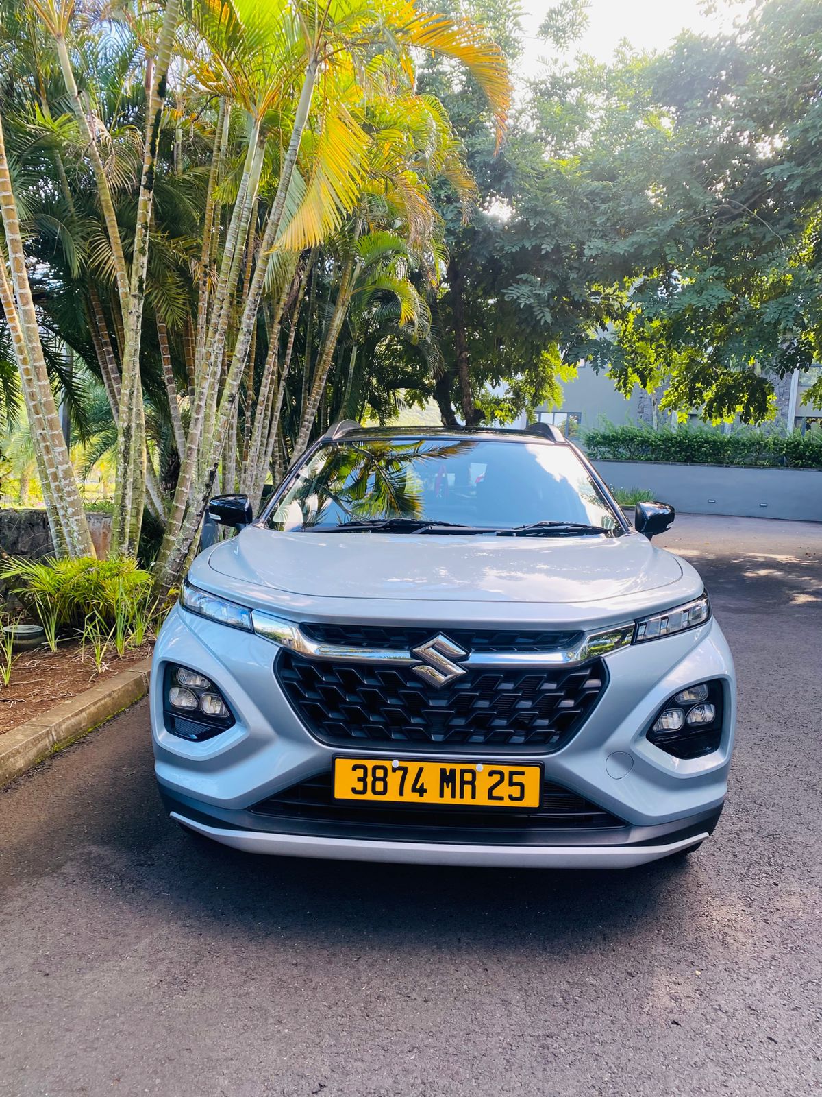 marvella-car-rental-mauritius-suzuki-fronx-rental-1