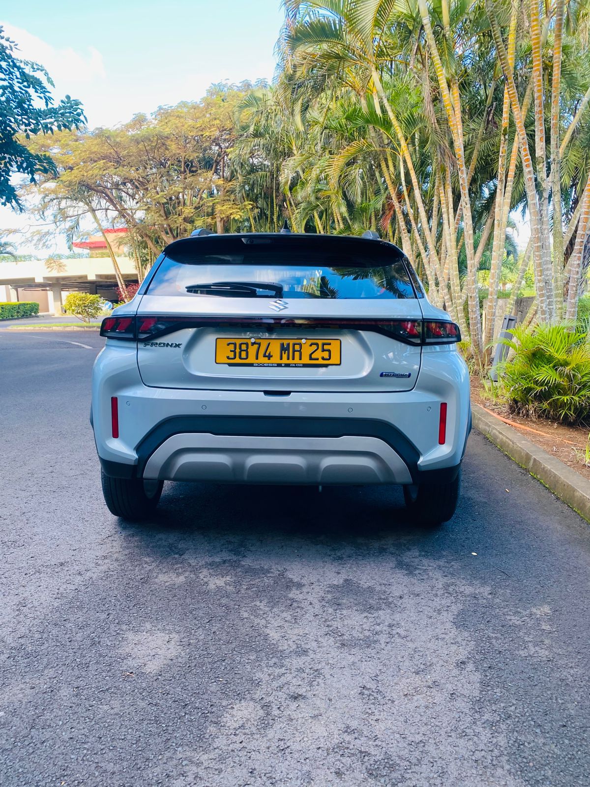 marvella-car-rental-mauritius-suzuki-fronx-rental-2